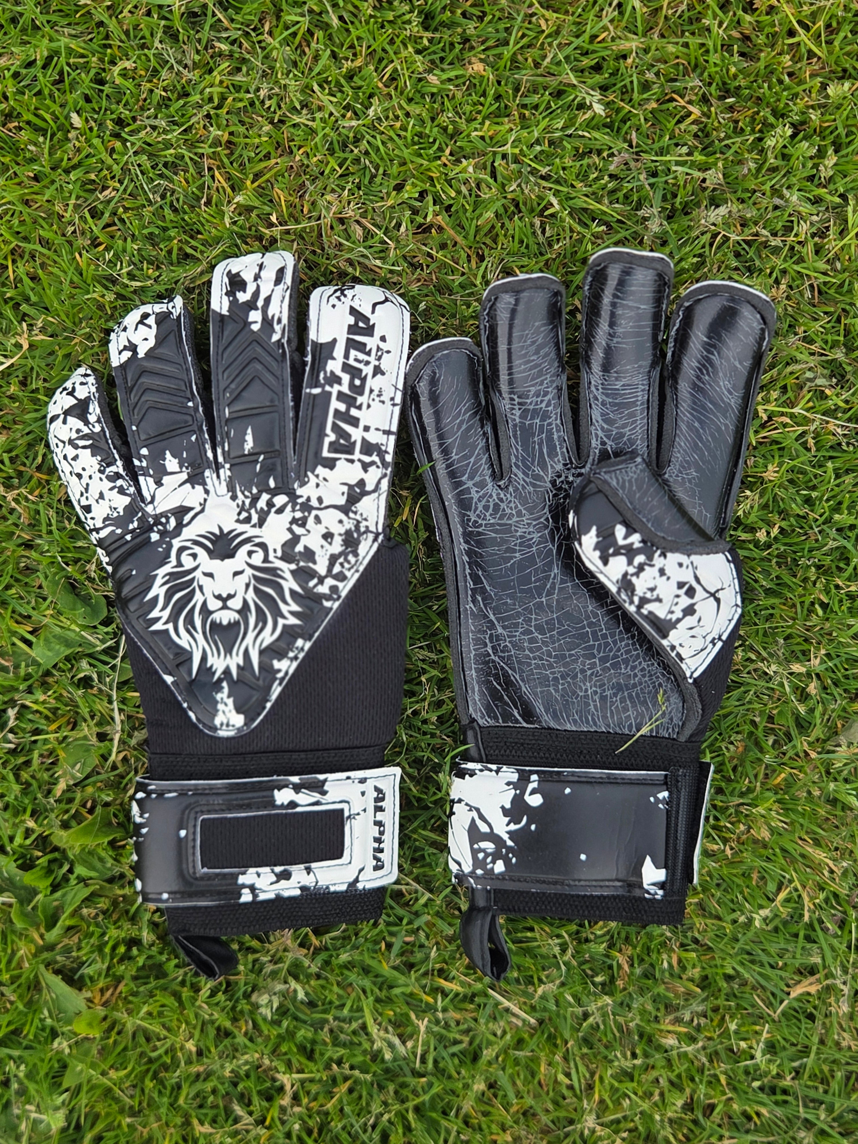 Alpha Junior Black A White